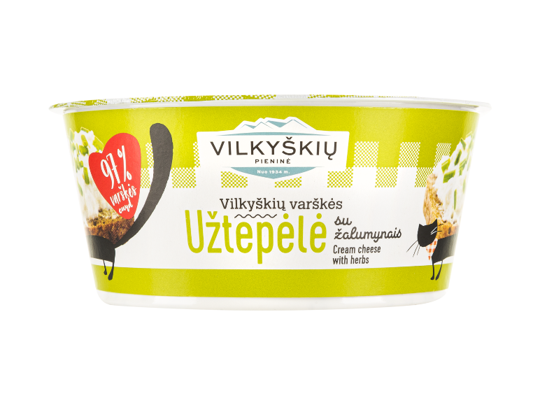 Varškės užtepėlė su žalumynais plastikinėje dėžutėje