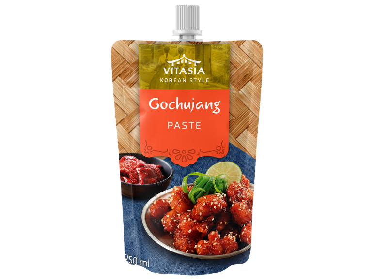 Korėjietiško stiliaus Gochujang pasta pakuotė su vištiena ir laimu.