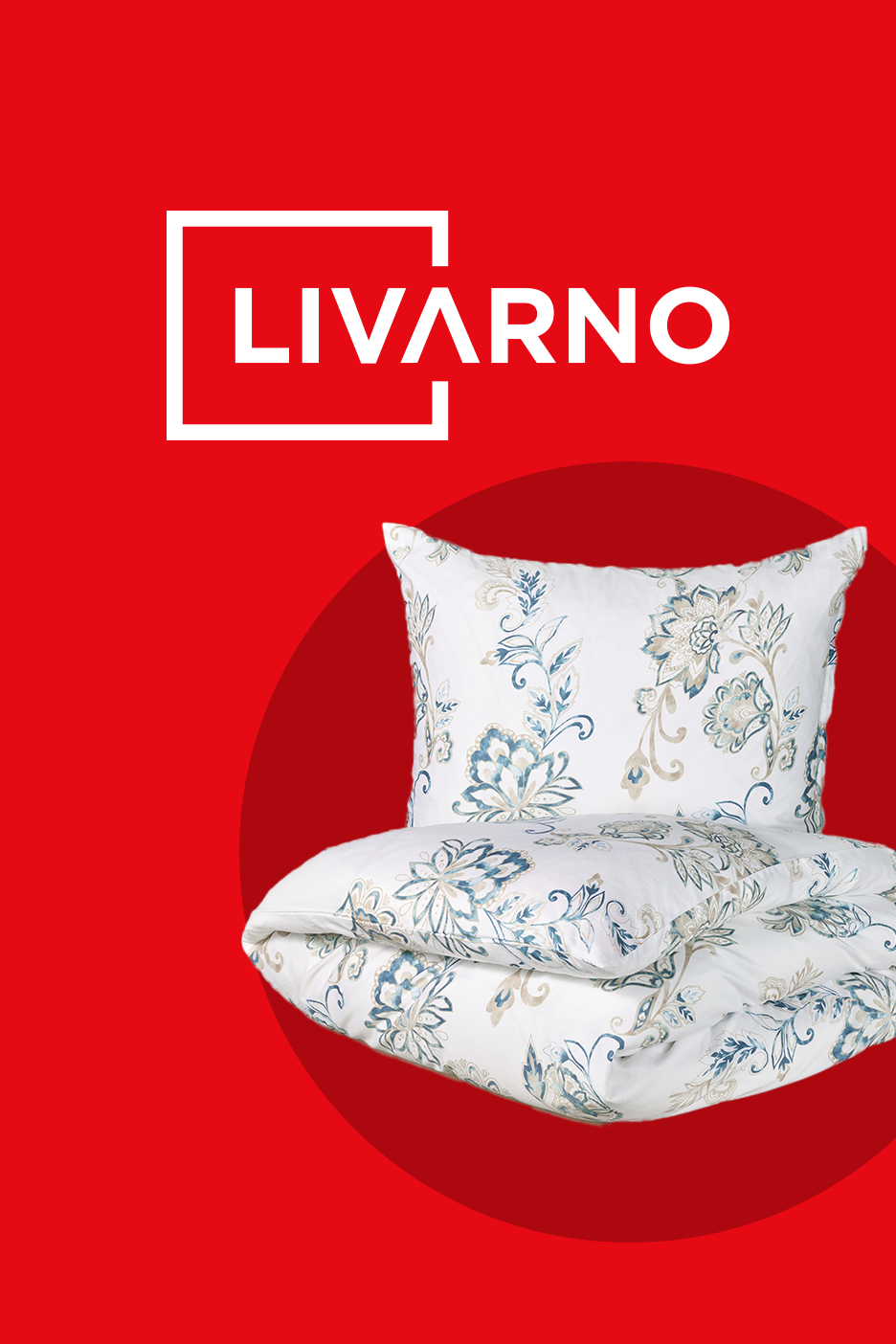 Patalynės komplektas su mėlynų ir smėlio spalvos gėlių raštais ant balto fono.