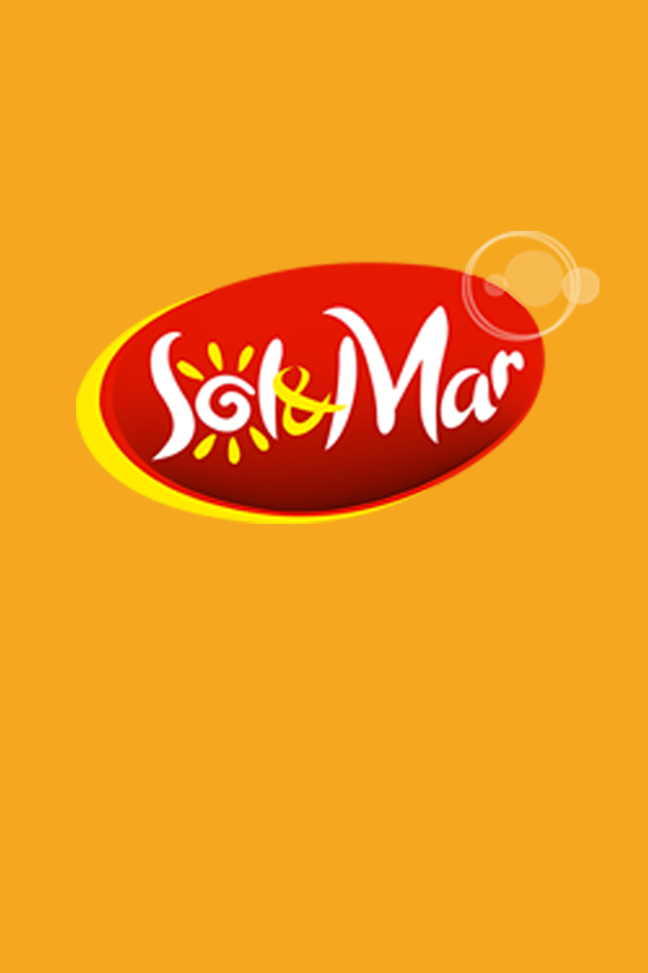 Raudonas ovalus logotipas su baltu tekstu „Sol & Mar“ ir geltonais saulės bei jūros elementais oranžiniame fone.