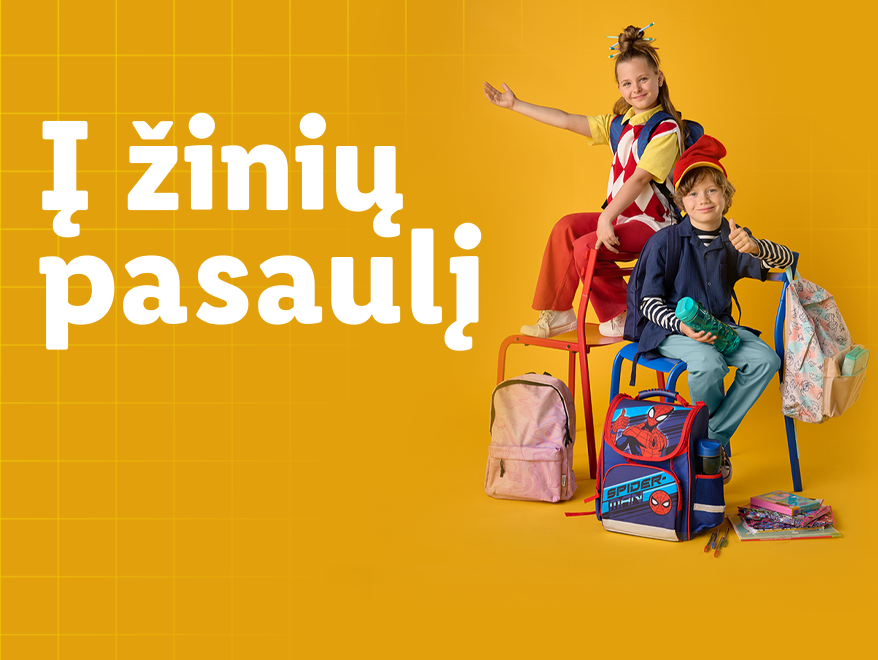 Vaikai su kuprinėmis 'Spider-Man' ir kitais mokykliniais reikmenimis.