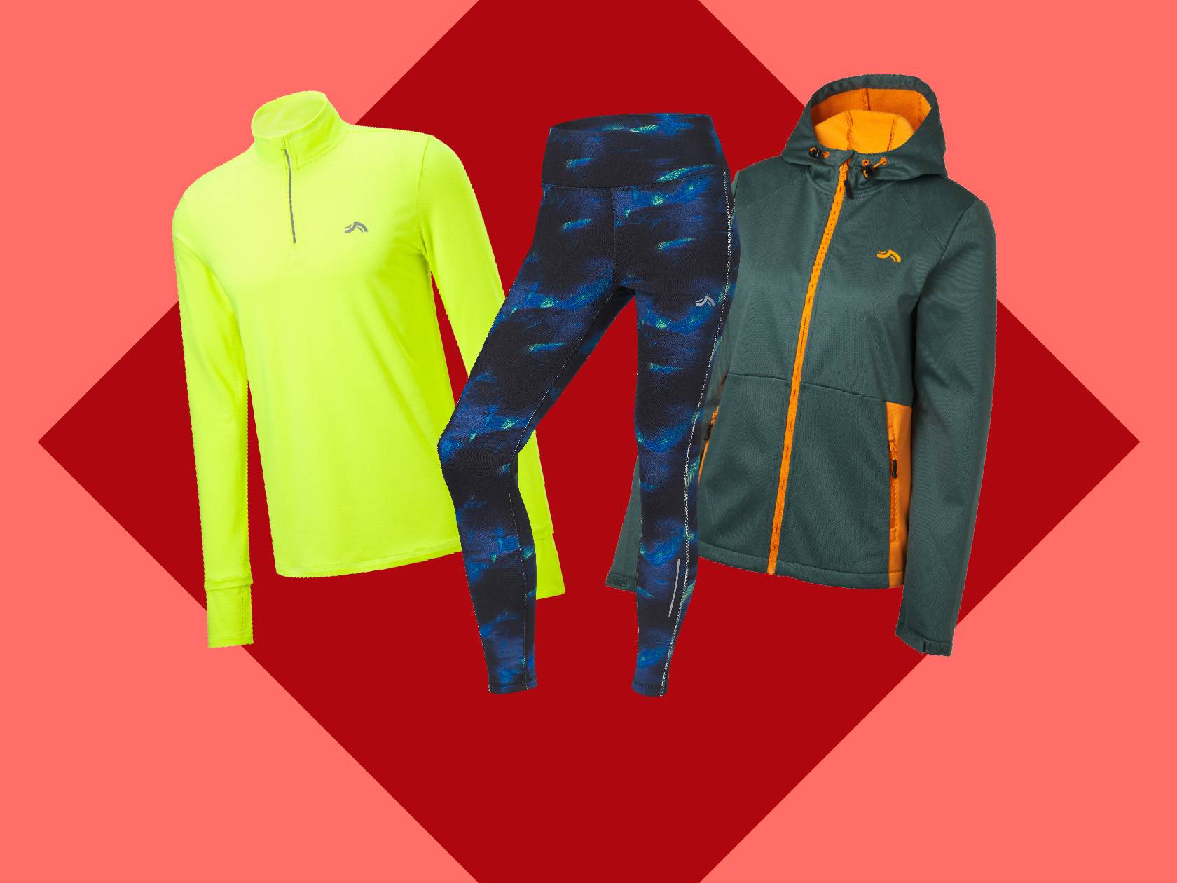 Ryškiai geltonas sportinis viršus, mėlynos tamprės ir tamsiai žalia striukė su oranžinėmis detalėmis.