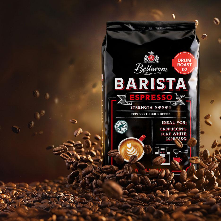 Barista Espresso kavos pakuotė su kavos pupelėmis ir kavos puodeliu.